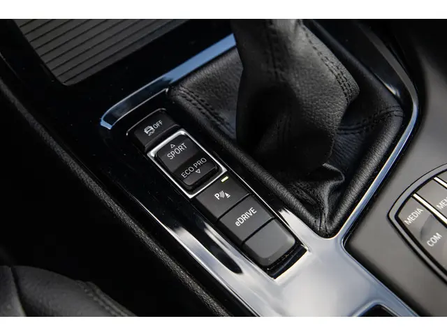 BMW X2 xDrive25e Executive 2022 Hybride Benzine 47