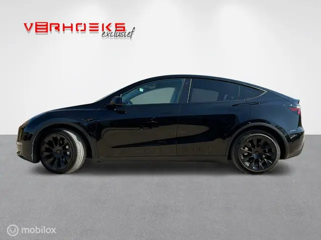 Tesla Model Y Long Range Dual Motor 2023 Elektrisch 6