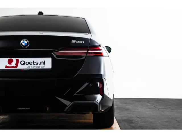 BMW 5 Serie 520i 2024 Benzine 31