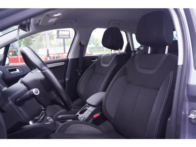 Citroën C4 1.6 BlueHDi Business 2017 Diesel 27