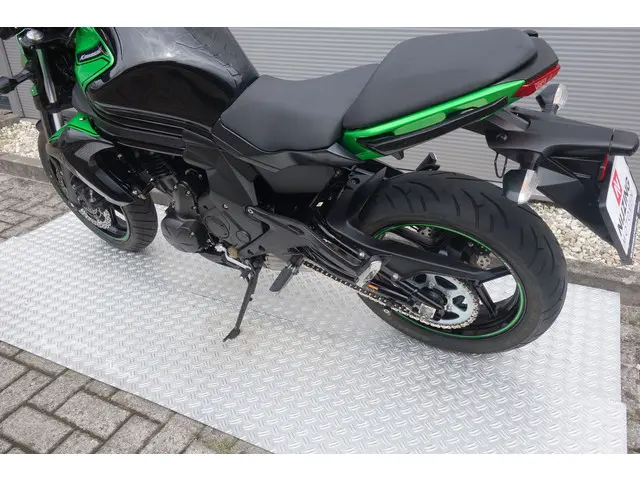 Kawasaki ER6-N ABS 2016 Benzine 16