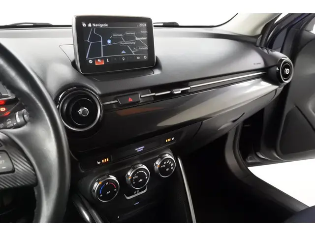 Mazda 2 1.5 90pk Nakama 2016 Benzine 19