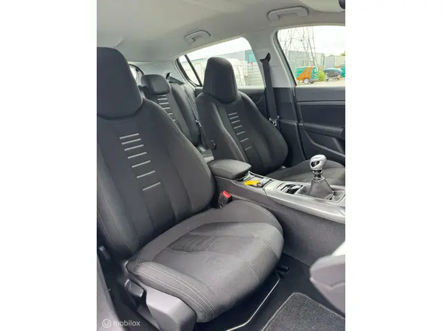 Peugeot 308 1.6 THP Allure VERKOCHT! 2014 Benzine 12
