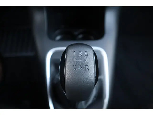Citroën C3 1.2 PureTech 82pk Feel Edition 2022 Benzine 25