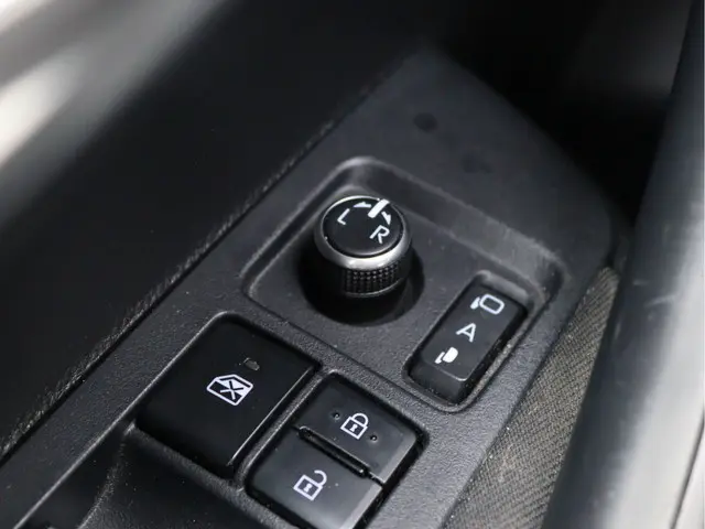 Toyota Corolla 1.8 Hybrid Style 2019 Hybride Benzine 25