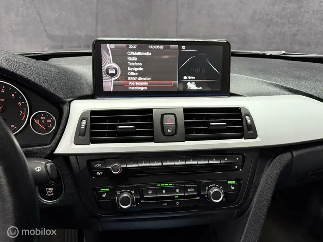 BMW 3 Serie 320i Upgrade Edition 2012 Benzine 20