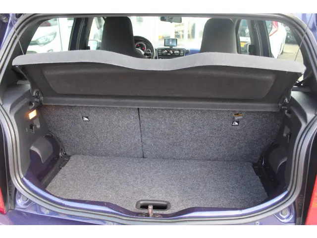 Volkswagen up! 1.0 CLUB high up! BlueMotion 2015 Benzine 11