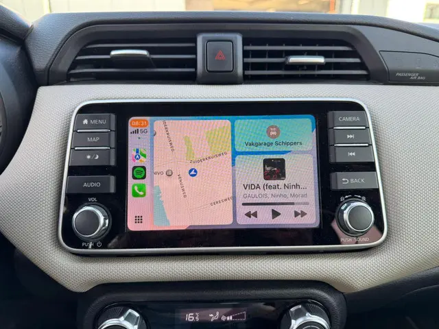 Nissan Micra 1.0 IG-T N-Connecta camera 2019 Benzine 15