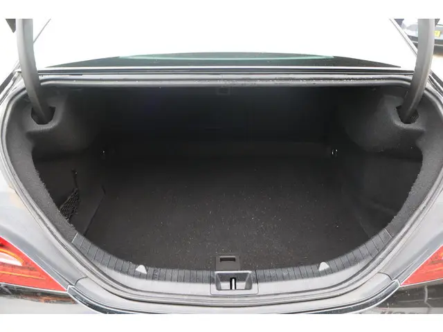 Mercedes-Benz CLA 180 d Lease Edition Plus 2016 Diesel 15