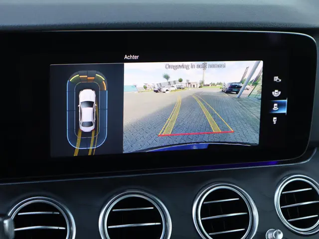 Mercedes-Benz E-Klasse 300 e 2020 Hybride Benzine 26