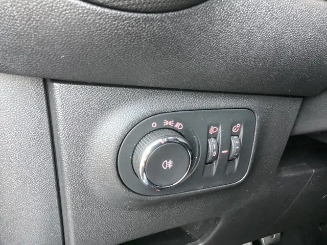 Opel ADAM 1.4 Rocks 2018 Benzine 8