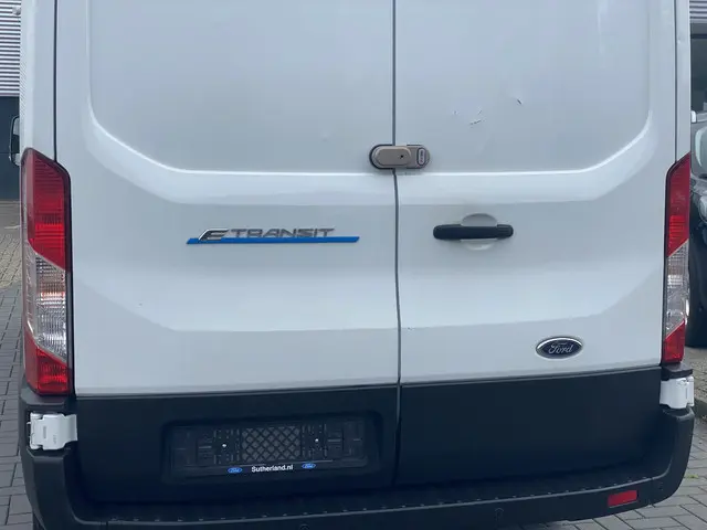 Ford E-Transit 350 L3H3 Trend 68 kWh 2024 Elektrisch 10