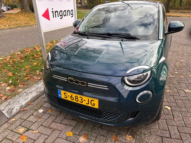 Fiat 500 42 kWh 2023 Elektrisch 2
