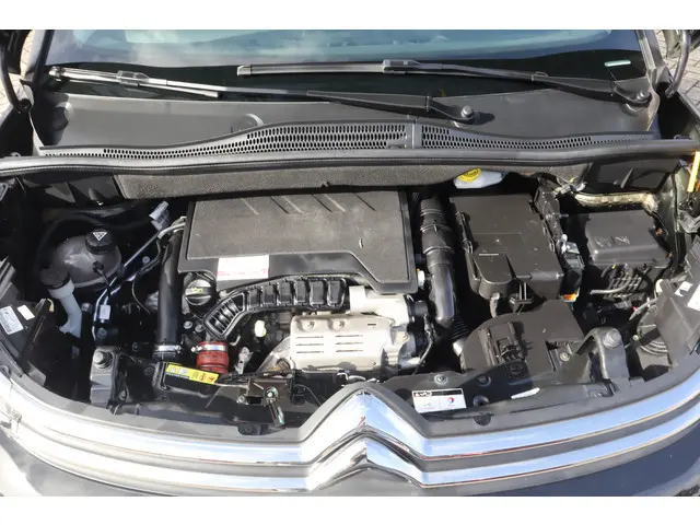 Citroën C3 Aircross 1.2 PureTech S&S Shine 2019 Benzine 11