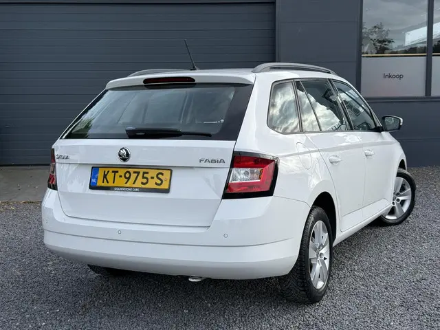 Škoda Fabia Combi 1.2 TSI Ambition Business 2017 Benzine 4