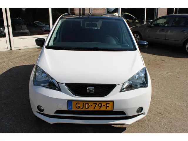 SEAT Mii 1.0 Sport 2015 Benzine 2