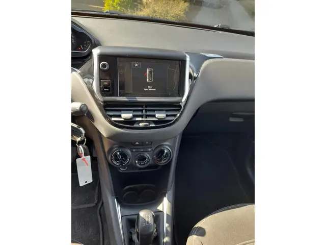 Peugeot 208 2