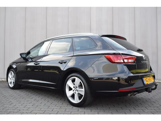 SEAT Leon Sportstourer ST 1.4 TSI 150pk FR 2016 Benzine 23