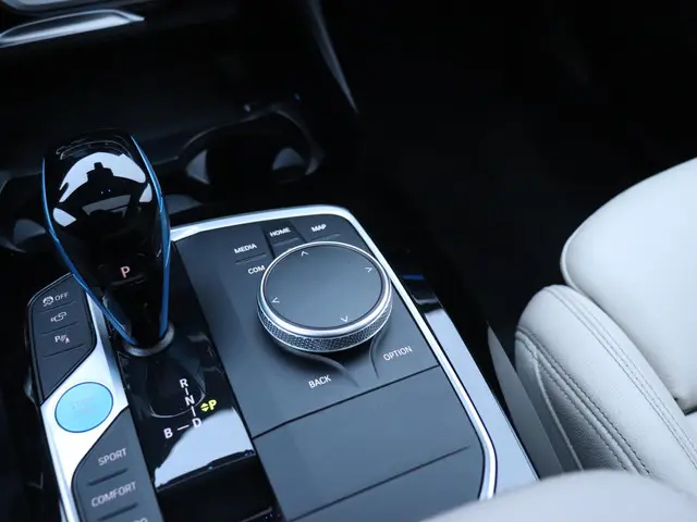 BMW iX3 High Executive 80 kWh 2022 Elektrisch 27