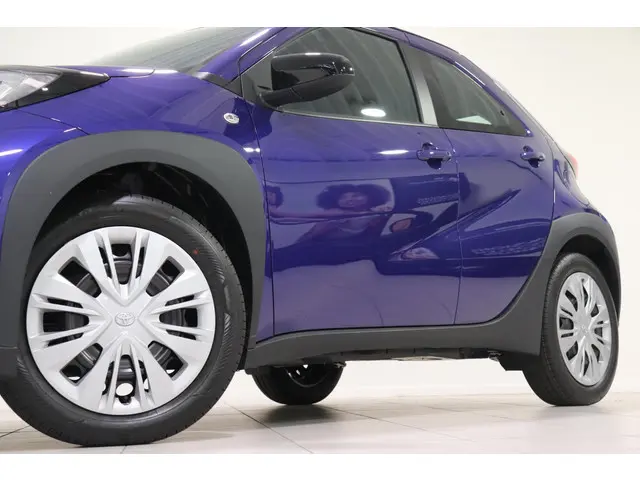 Toyota Aygo X 1.0 VVT-i MT Play, 2025 Benzine 28