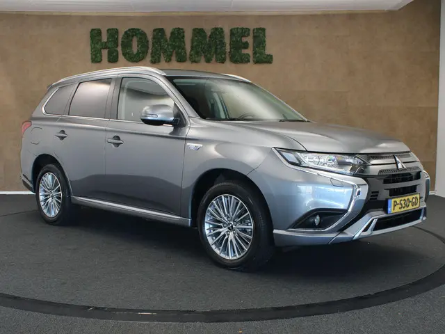 Mitsubishi Outlander 2.4 PHEV Pure 2021 Hybride Benzine 9