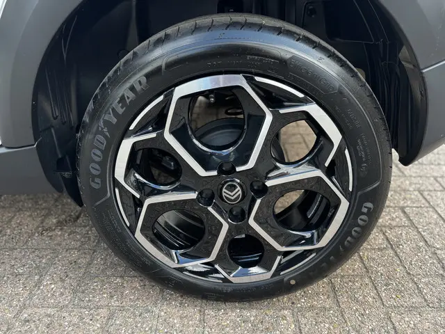 Citroën C3 1.2 Turbo 100pk Max 2025 Benzine 28