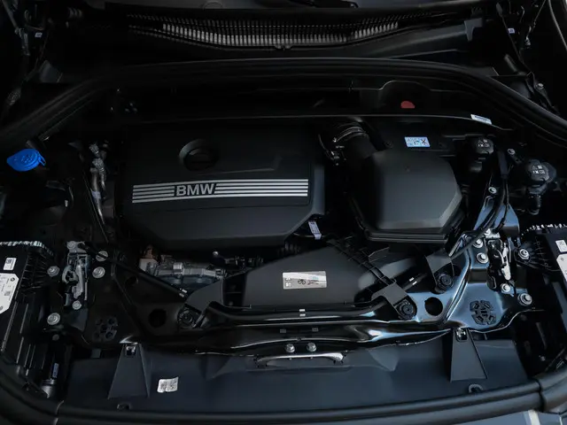BMW X1 xDrive30e 2023 Hybride Benzine 39