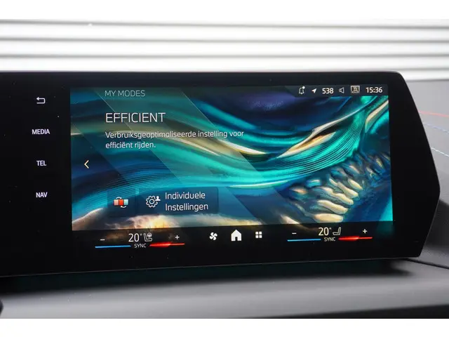 BMW 1 Serie 5-deurs 120 2025 Benzine 30