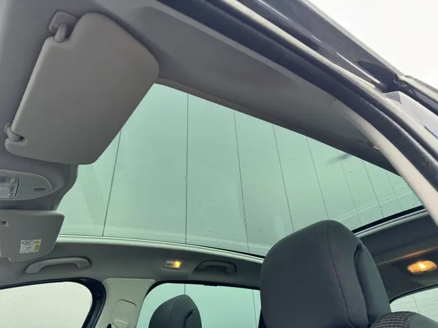 Peugeot 5008 1.2 PureTech Style 7p. 2016 Benzine 7