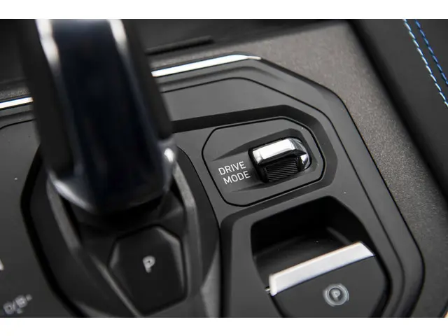 Lynk & Co 01 1.5 2025 Hybride Benzine 27