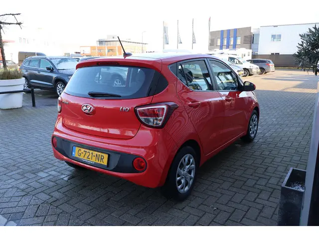 Hyundai i10 1.0i Comfort 2019 Benzine 2