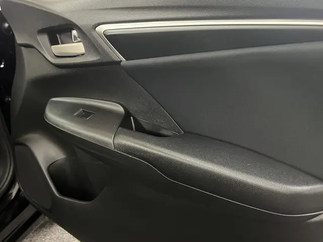 Honda Jazz 1.3 i-VTEC Comfort 2017 Benzine 32