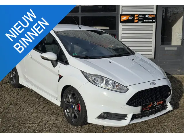 Ford Fiesta 1.6 ST2 2015 Benzine