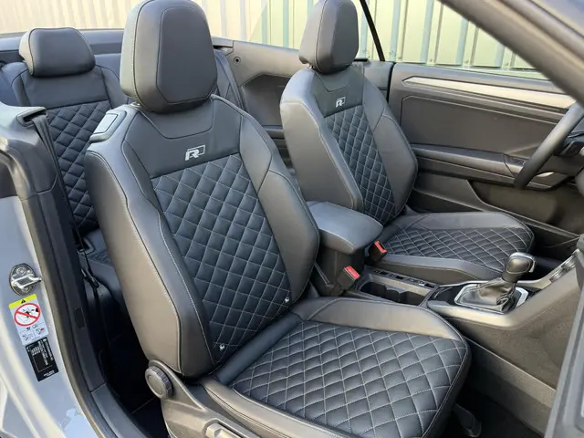 Volkswagen T-Roc 3