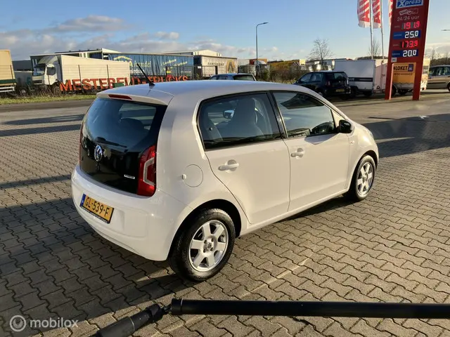 Volkswagen up! 1.0 move up! BlueMotion 2015 Benzine 3