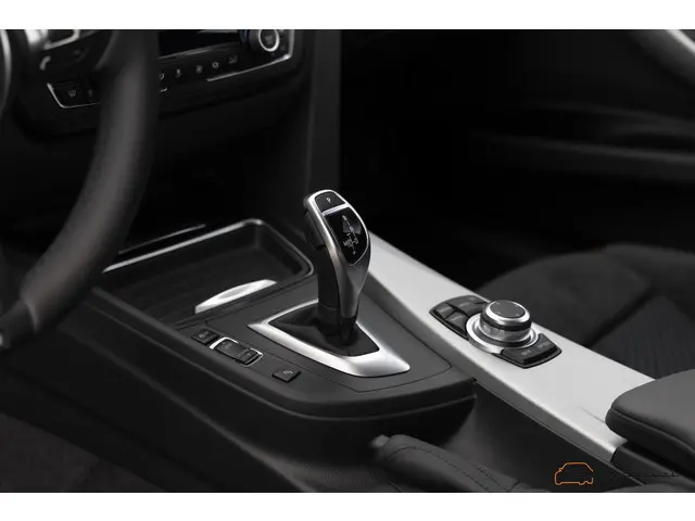 BMW 3 Serie Touring 330d High Executive 2012 Diesel 34