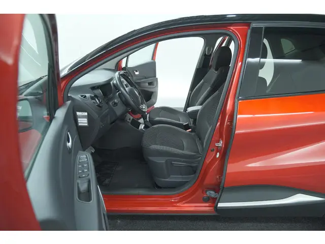 Renault Captur TCe 150 EDC Intens 2019 Benzine 29