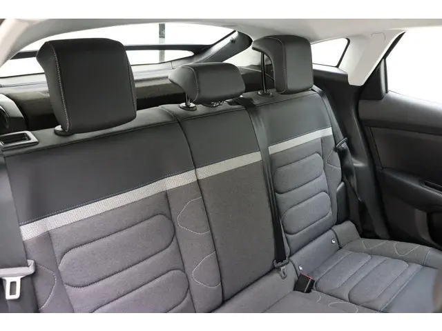 Citroën ë-C4 Feel 136pk 50 kWh 2023 Elektrisch 16