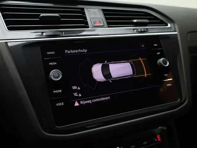 Volkswagen Tiguan 1.5TSI/150PK R-Line DSG 2021 Benzine 15