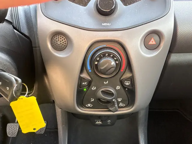 Peugeot 108 1.0 e-VTi Active 2021 Benzine 15