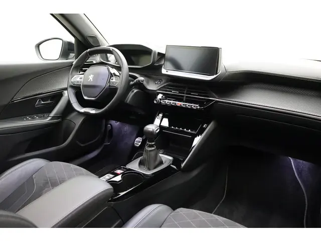 Peugeot 2008 3