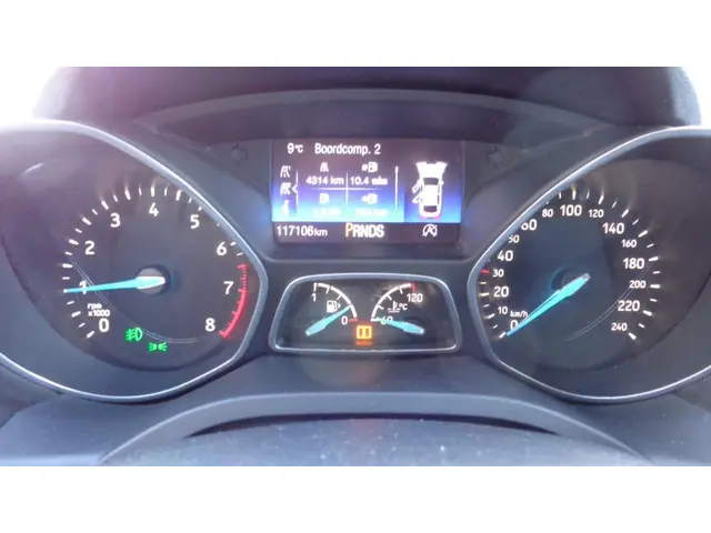 Ford C-MAX 1.5 Titanium 2016 Benzine 9