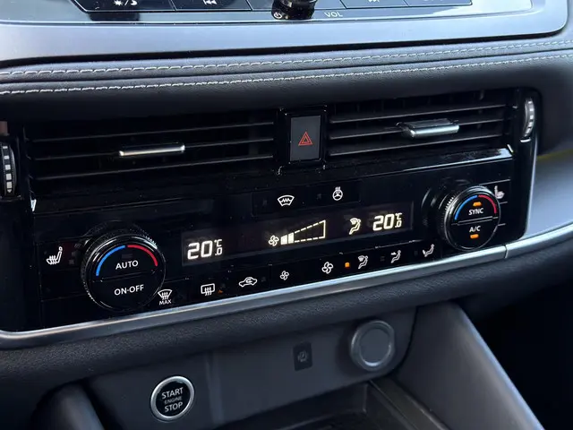 Nissan QASHQAI 1.3 MHEV Xtronic N-Connecta 2025 Benzine 18