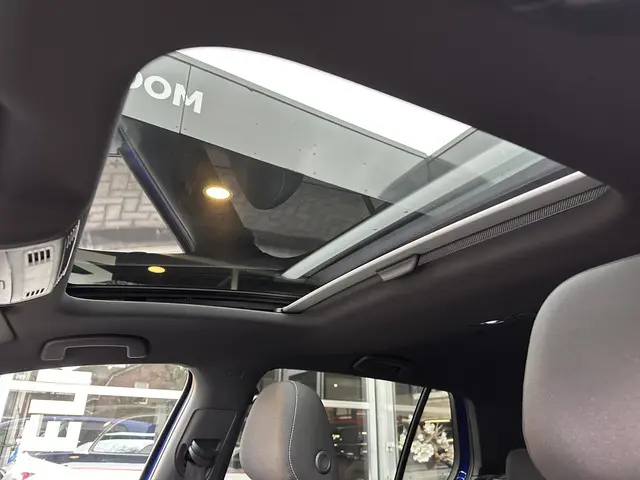 Volkswagen Golf 2.0 TSI 4Motion R 2017 Benzine 36