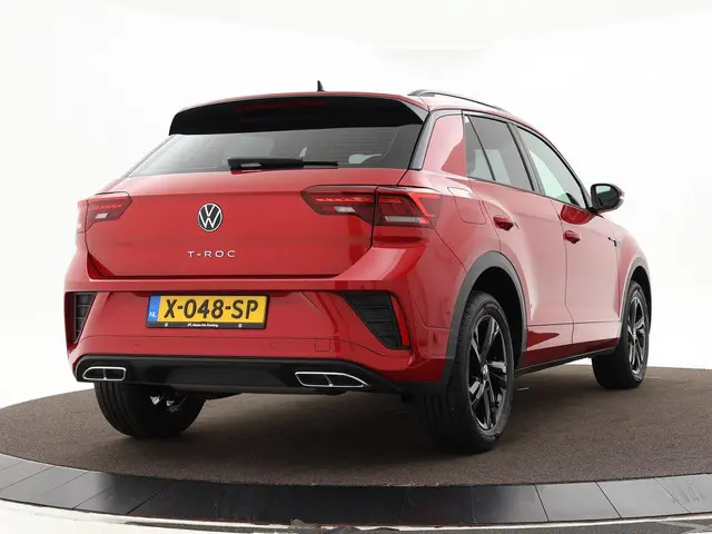 Volkswagen T-Roc 1.5 Tsi 150pk DSG R-Line 2024 Benzine 9