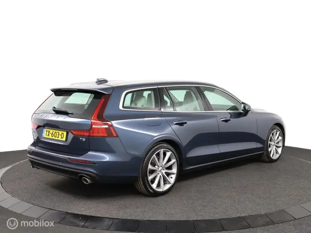 Volvo V60 2.0 T5 Momentum 117500km. 2018 Benzine 5