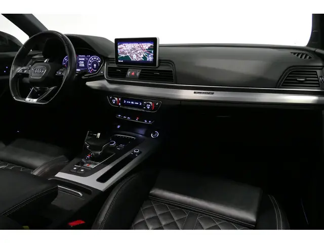 Audi SQ5 2