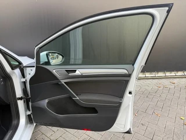 Volkswagen e-Golf E-Golf 2017 Elektrisch 19