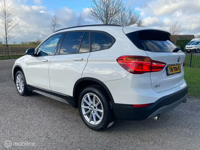 BMW X1 20i High Executive leder aut camera 2018 Benzine 16