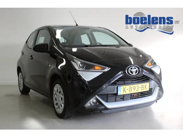 Toyota Aygo 1.0 VVT-i x-play 2020 Benzine